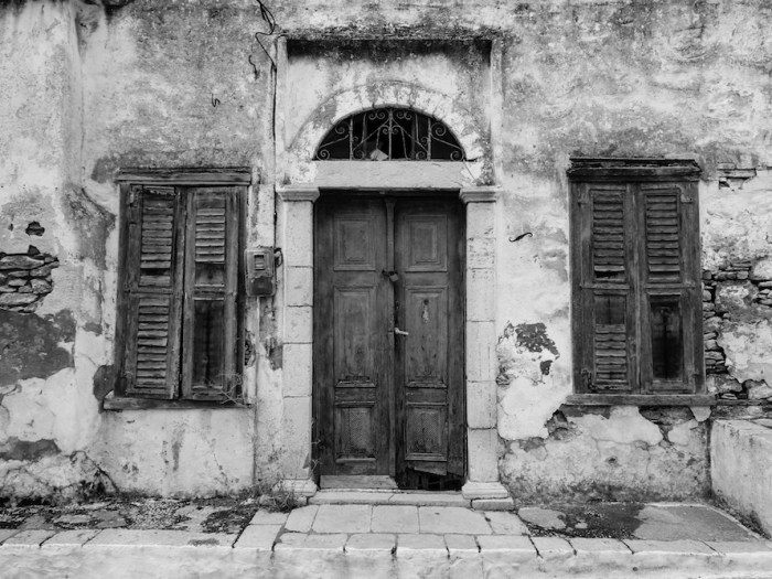 Symi Door Photogenic Decay
