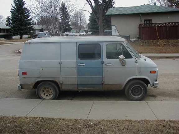 A van for photographing people kidnapper van