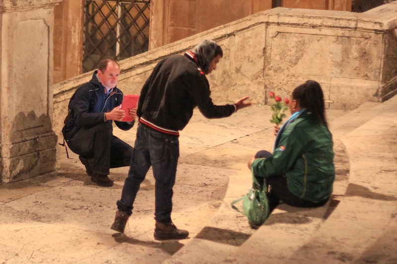 iPad camera and touts in Rome