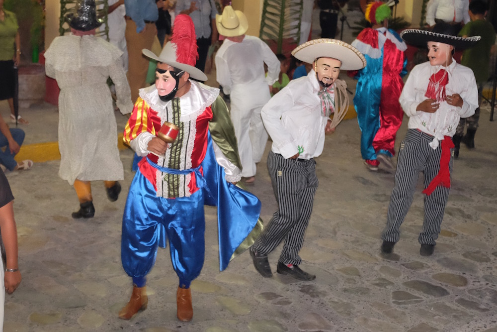 Zozocolco day of the dead dancers2