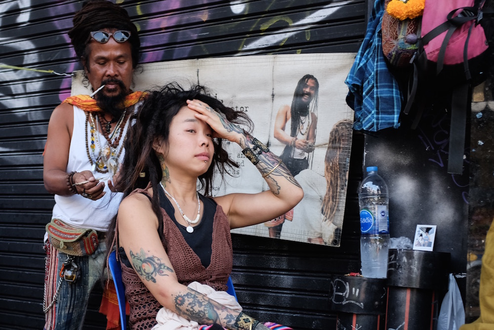 hair braiding in Bangkok