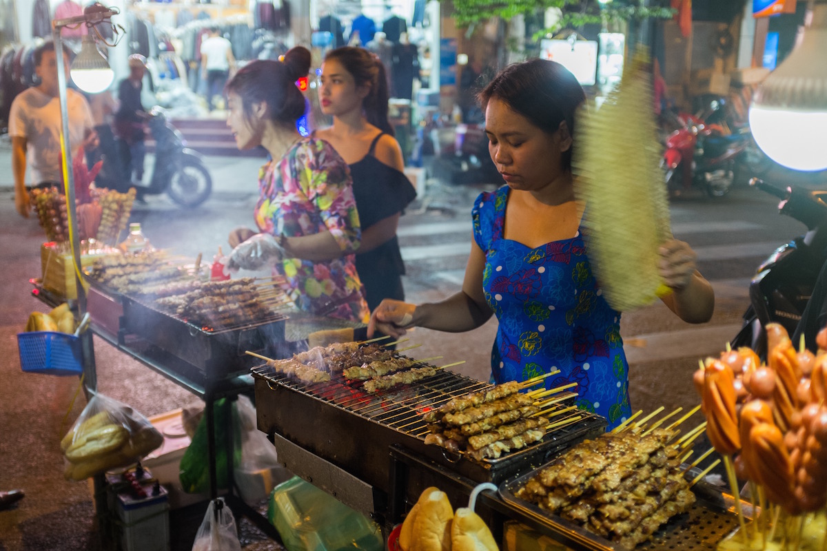 Bahn mi vendor