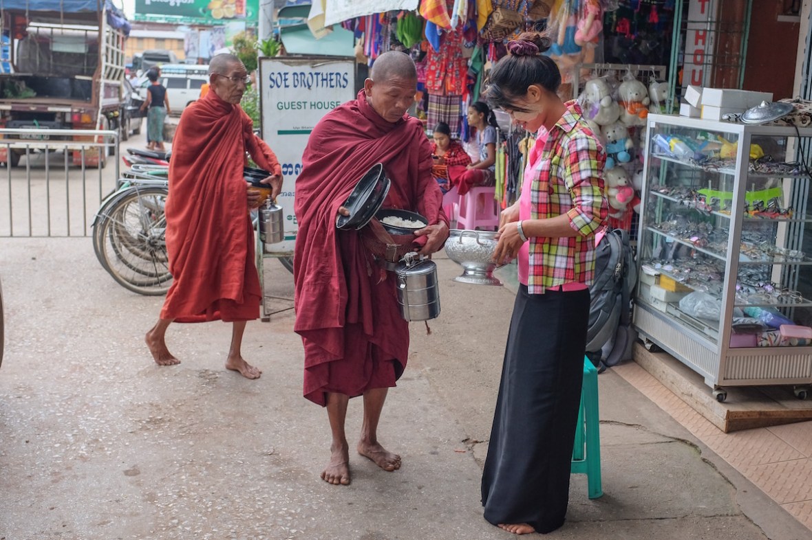hpa-an-monks