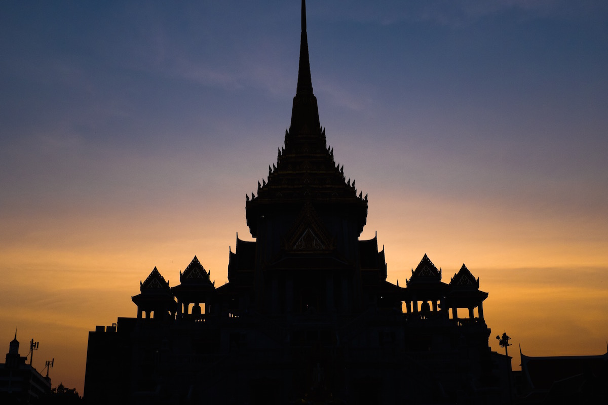 Wat Traimit at sunset.