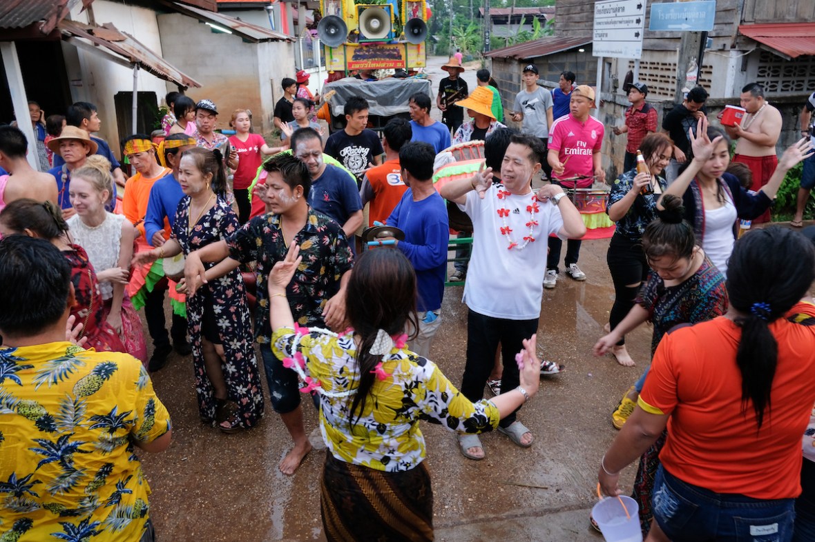 Songkran Baan Du Laat Isaan