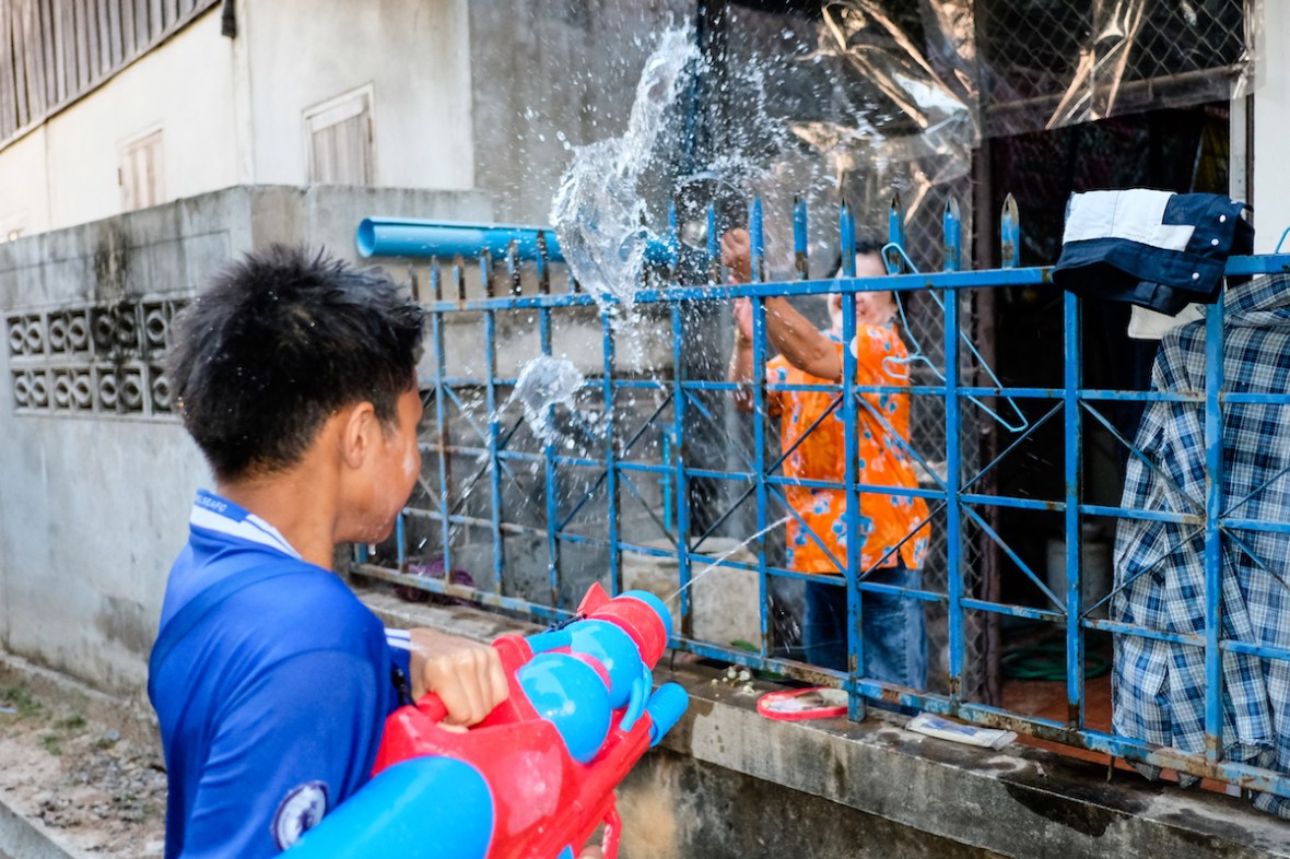 Water fight songkran