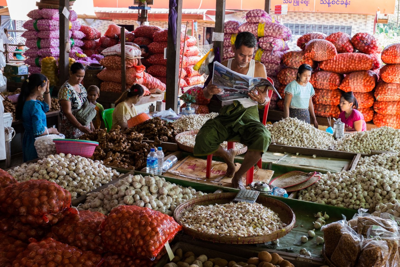 Yangon Street Photography Market