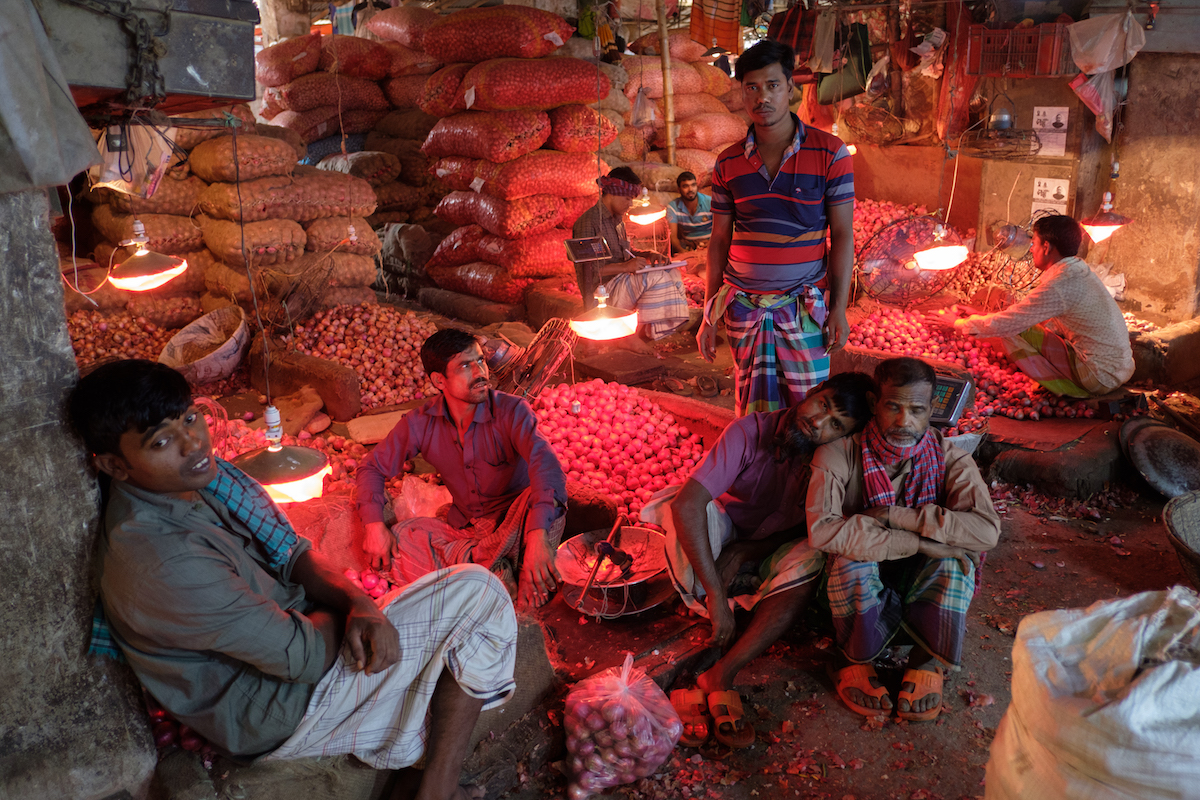 Dhaka Market Red