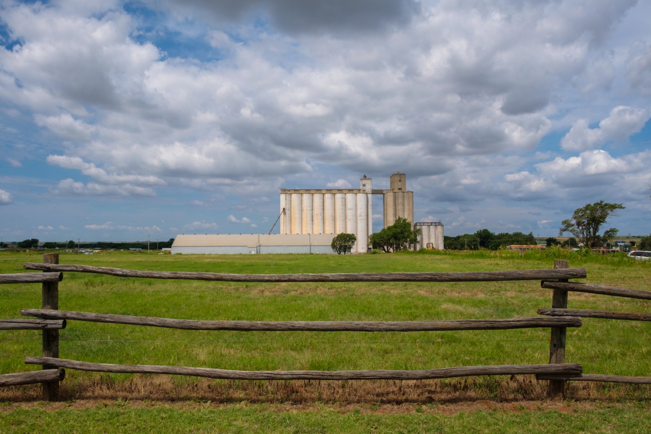 Thomas Oklahoma grain elevator
